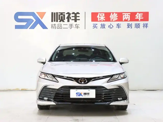 Toyota Camry — Фото автомобиля 2