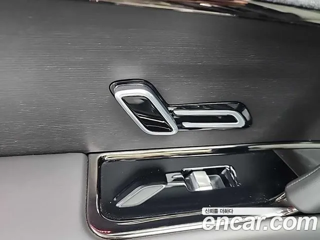 Land Rover Range Rover Sport — Фото автомобиля 14