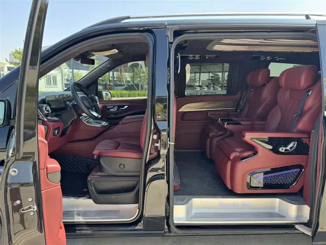 Mercedes-Benz V-Class — Фото автомобиля 13