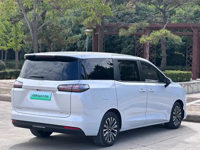 Wuling Starlight 730 — Фото автомобиля 9