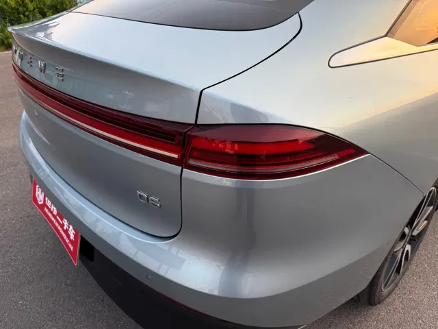 Roewe D6 — Фото автомобиля 19