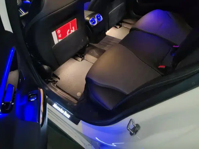Mercedes-Benz C-Class — Фото автомобиля 11