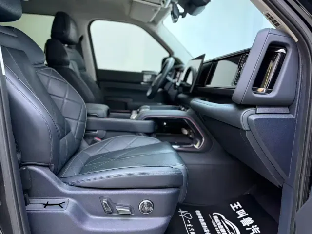 BYD FangChengBao Leopard 5 — Фото автомобиля 4