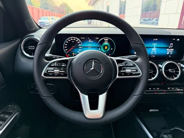 Mercedes-Benz GLB-Class — Фото автомобиля 8