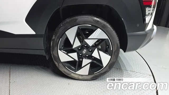 Hyundai Kona Kona (SX2) Бензин 1.6 турбо 2WD — Фото автомобиля 18