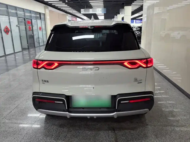 BYD Yuan UP — Фото автомобиля 5