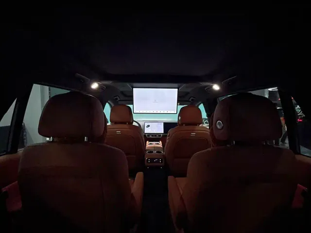 Li Auto L9 — Фото автомобиля 13