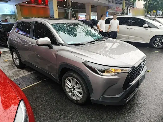 Toyota Corolla Cross — Фото автомобиля 3