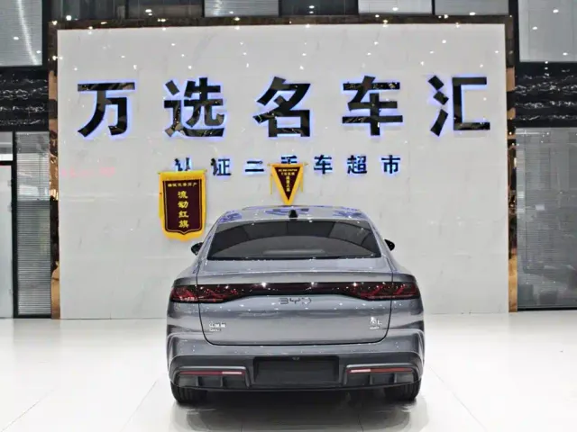 BYD Qin L — Фото автомобиля 14