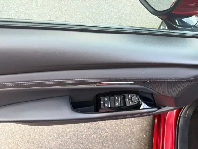 Mazda Axela — Фото автомобиля 8