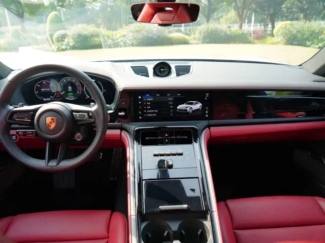 Porsche Panamera — Фото автомобиля 11