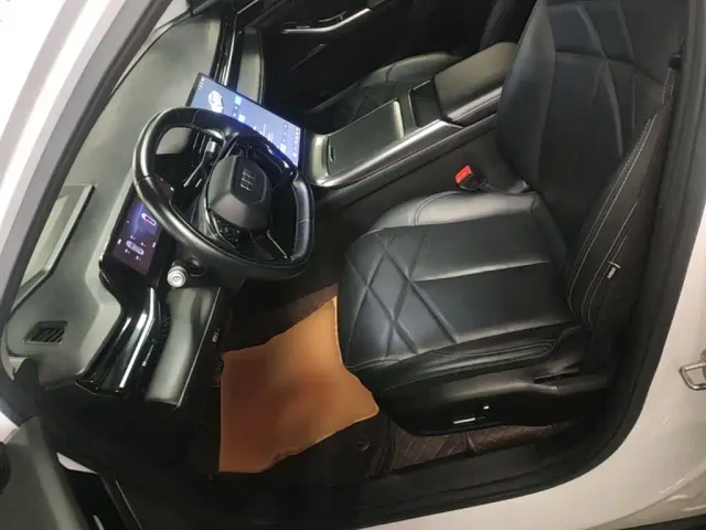 Geely Galaxy L6 — Фото автомобиля 14
