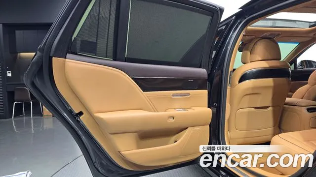 Genesis G90 Бензин 3.5 турбо AWD — Фото автомобиля 23