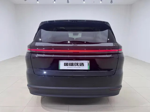 Li Auto i8 — Фото автомобиля 5