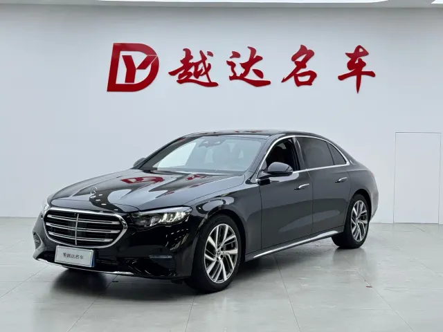 Фотография автомобиля — Mercedes-Benz E-Class