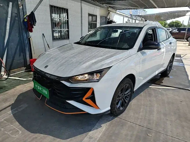Фотография автомобиля — Dongfeng Yixuan