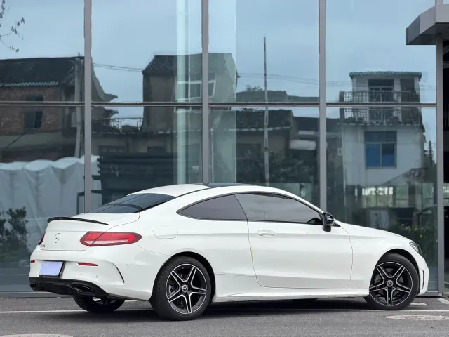 Mercedes-Benz Mercedes-Benz C-Class (Import) 2022 Facelift C 260 Coupe — Фото автомобиля 5