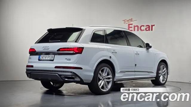 Audi Q7 4M — Фото автомобиля 2
