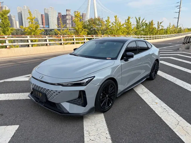 Фотография автомобиля — Changan UNI-V