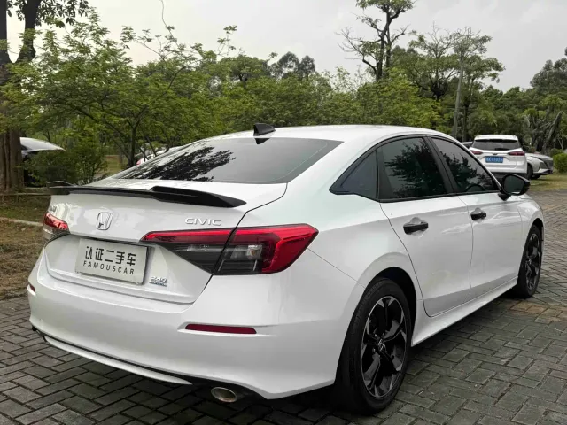 Honda Civic — Фото автомобиля 22