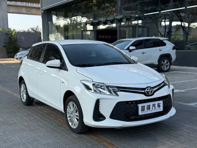 Toyota Vios FS — Фото автомобиля 3