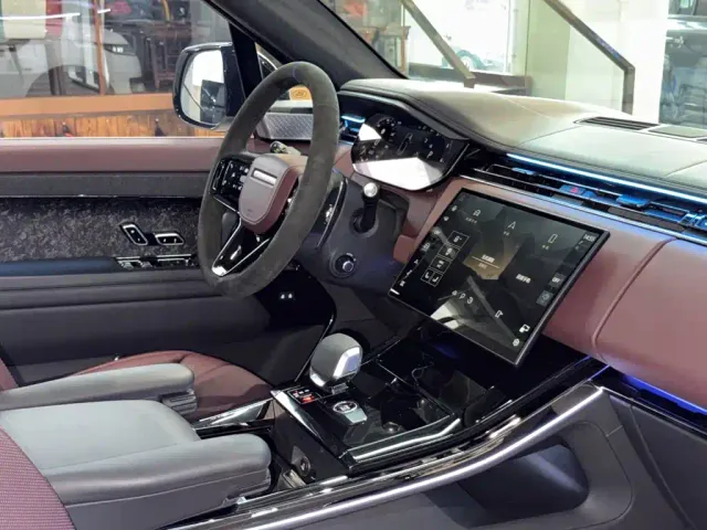 Land Rover Range Rover Sport — Фото автомобиля 17