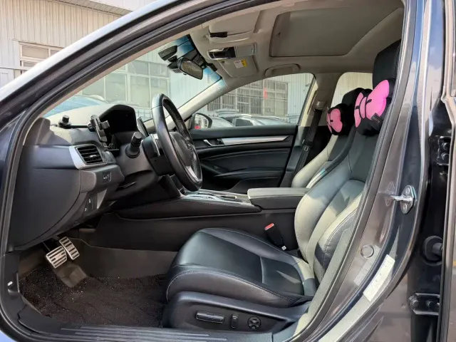 Honda Accord — Фото автомобиля 4