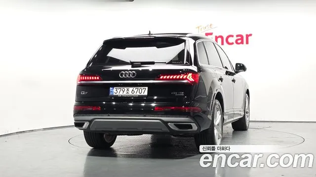 Audi Q7 45 TDI quattro Premium — Фото автомобиля 4