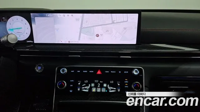 Genesis GV80 — Фото автомобиля 12