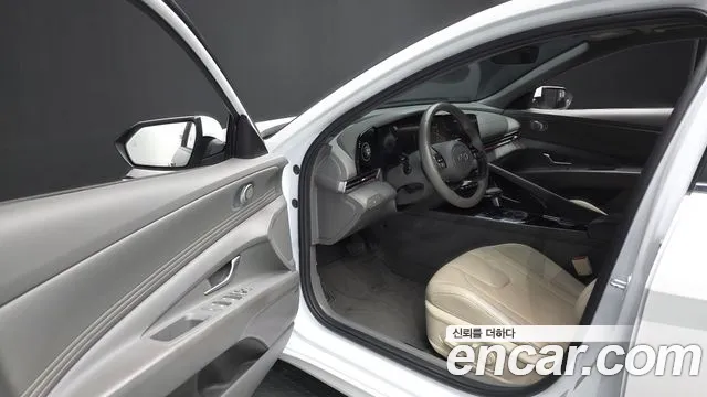 Hyundai Avante CN7 — Фото автомобиля 10