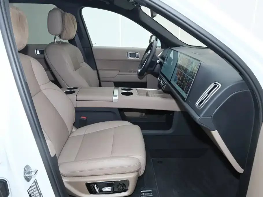 Li Auto Li Xiang L9 2025 Ultra Smart Renewal Edition — Фото автомобиля 18