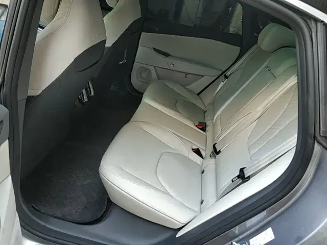 Arcfox Alpha S5 — Фото автомобиля 16