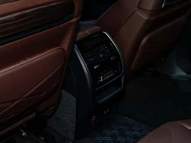 BMW X5 — Фото автомобиля 11