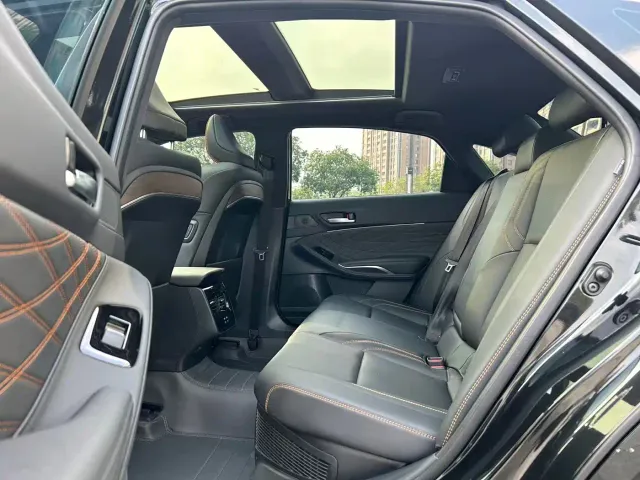 Toyota Avalon — Фото автомобиля 7