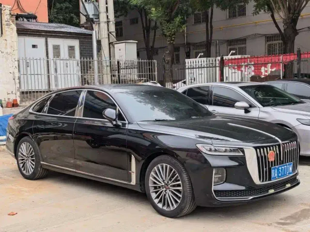 Hongqi H9 — Фото автомобиля 2