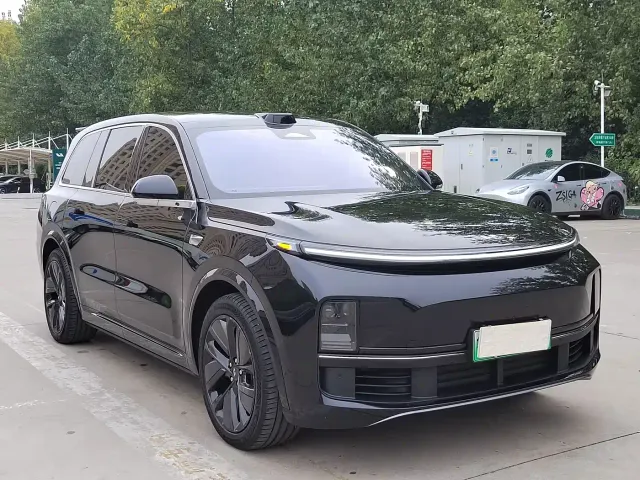Li Auto L9 — Фото автомобиля 3