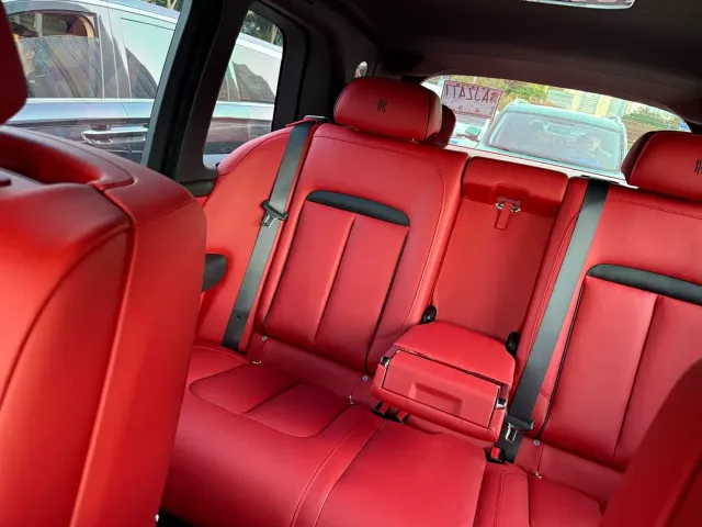 Rolls-Royce Cullinan — Фото автомобиля 6