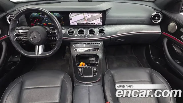 Mercedes-Benz E-Class — Фото автомобиля 7