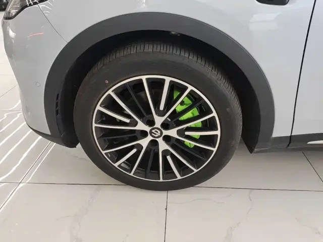 Leapmotor C11 — Фото автомобиля 22