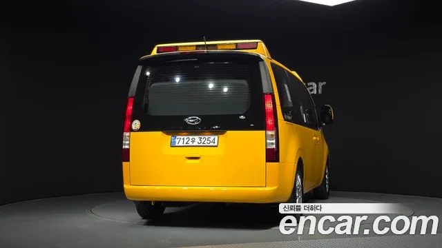 Hyundai Staria Staria L3.5 Школьный автобус — Фото автомобиля 4
