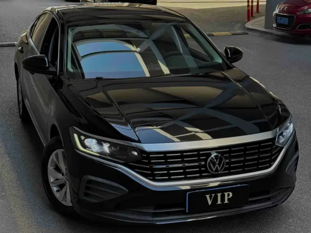 Volkswagen Passat — Фото автомобиля 3