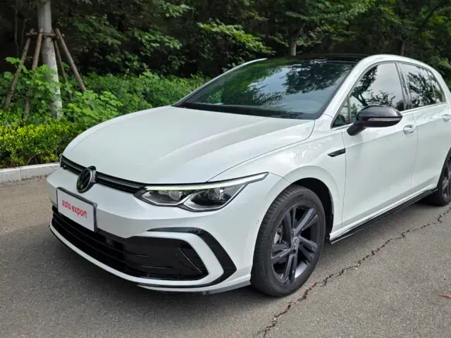 Фотография автомобиля — Volkswagen Golf