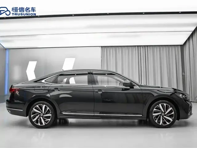 Volkswagen Passat — Фото автомобиля 4