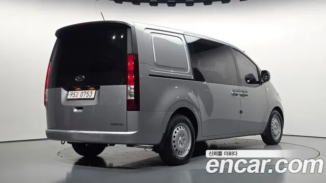 Hyundai Staria — Фото автомобиля 2