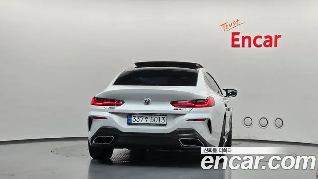 BMW 8-Series — Фото автомобиля 3