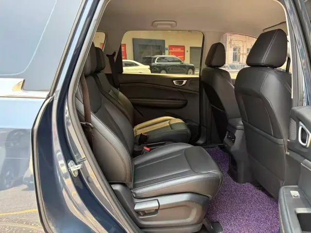 Wuling Jiachen — Фото автомобиля 11
