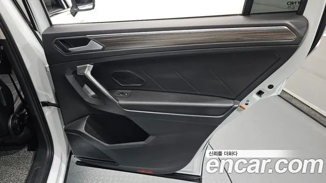 Volkswagen Tiguan — Фото автомобиля 14