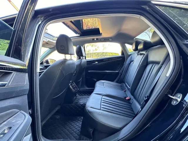 Volkswagen Passat — Фото автомобиля 9