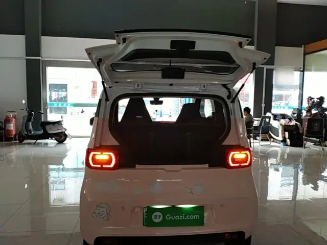 Wuling Hongguang Mini EV — Фото автомобиля 14