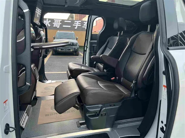 Toyota Granvia — Фото автомобиля 25